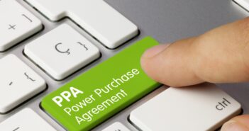 PPA (Power Purchase Agreement): Licht, Lifestyle und Leasure in der Smartcity (Foto: AdobeStock - momius 180420863)